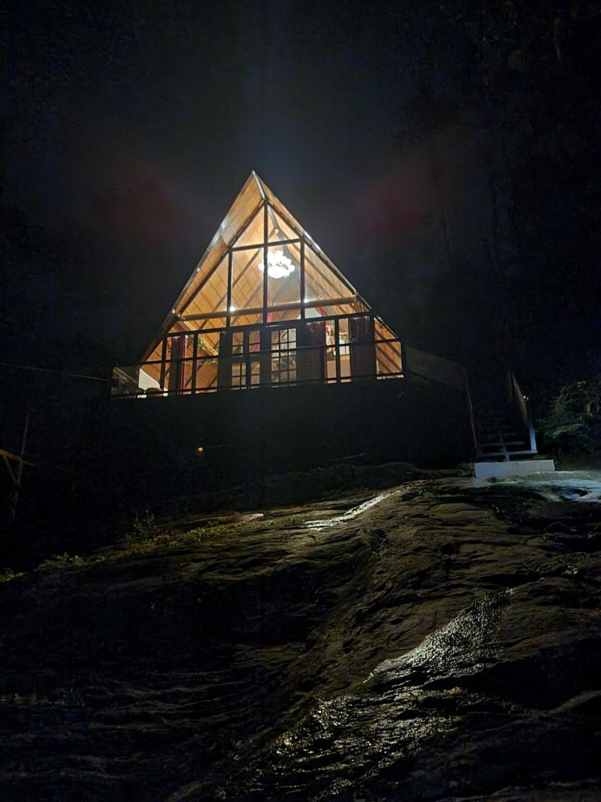 Whiskeywoods Villa Madikeri Exterior photo